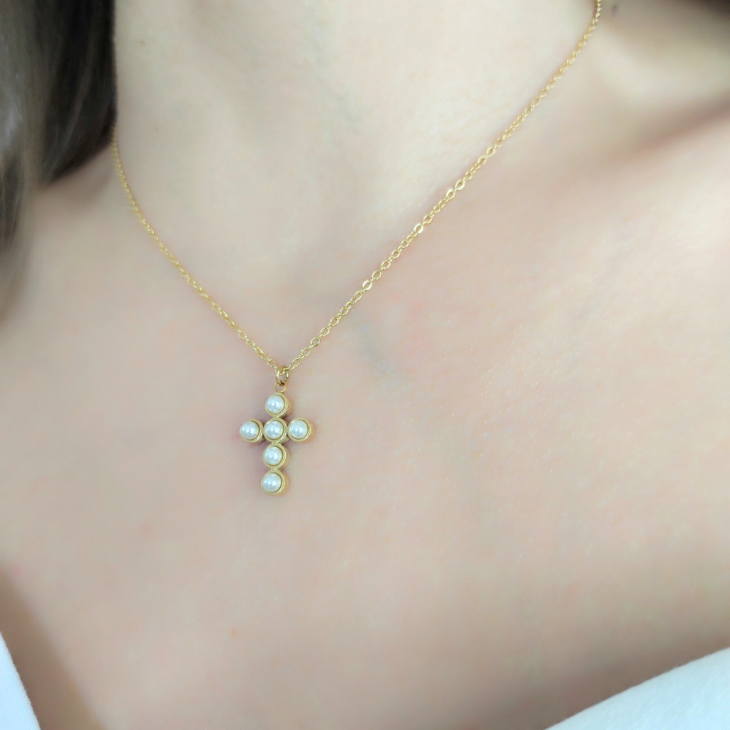 colier placat cu aur cu pandantiv cruce din perle naturale 18K EVIA