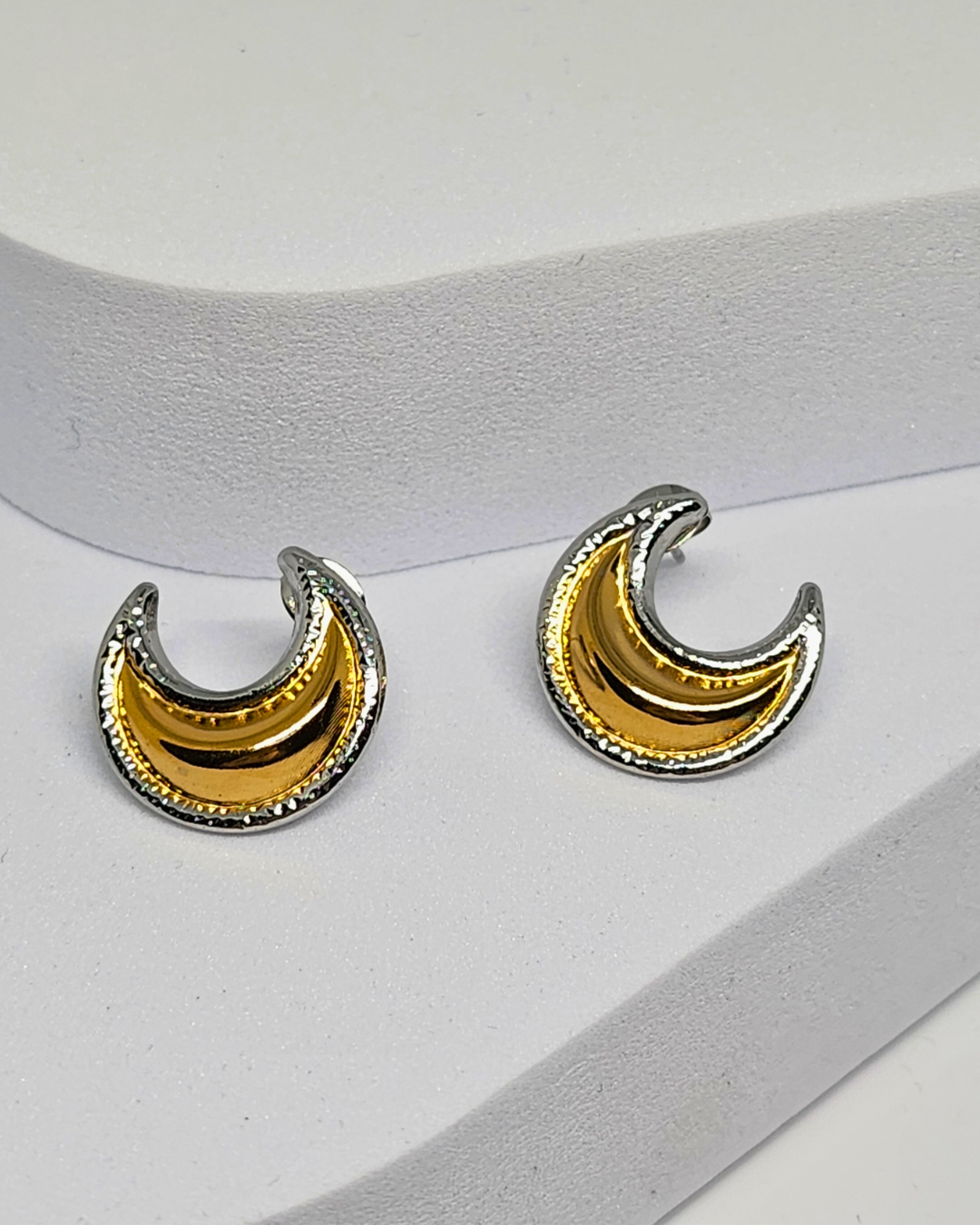 cercei Eclipse placați aur 18K, formă semi-lună, în două culori