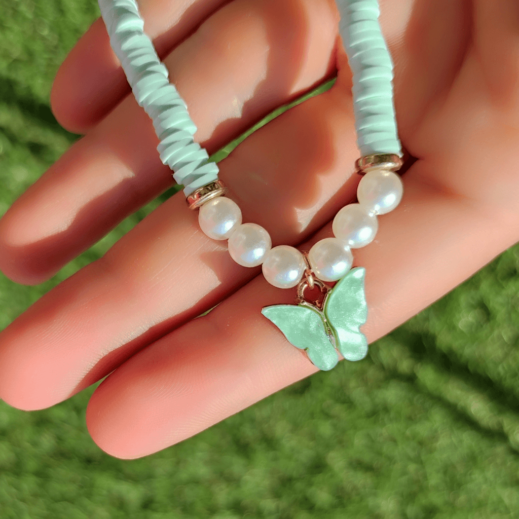 colier BLUE BUTTERFLY cu mărgele polimerice, perle și pandantiv fluture - Necklaces
