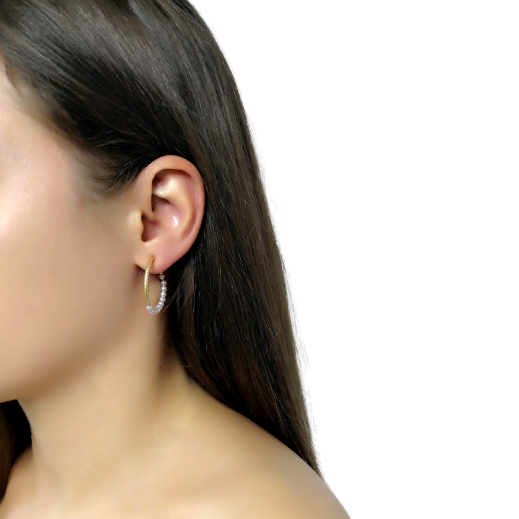 cercei LADY PEARLS - cercei verigă, jumătate cu perle, jumătate aurii, bijuterii ltm, ltmshop, magazin online de bijuterii