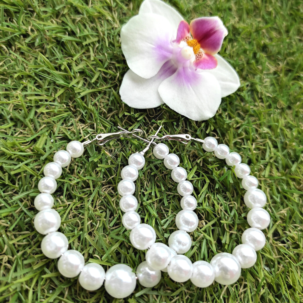 cercei PARTY PEARLS - cercei mari, cu perle de dimensiuni diferite