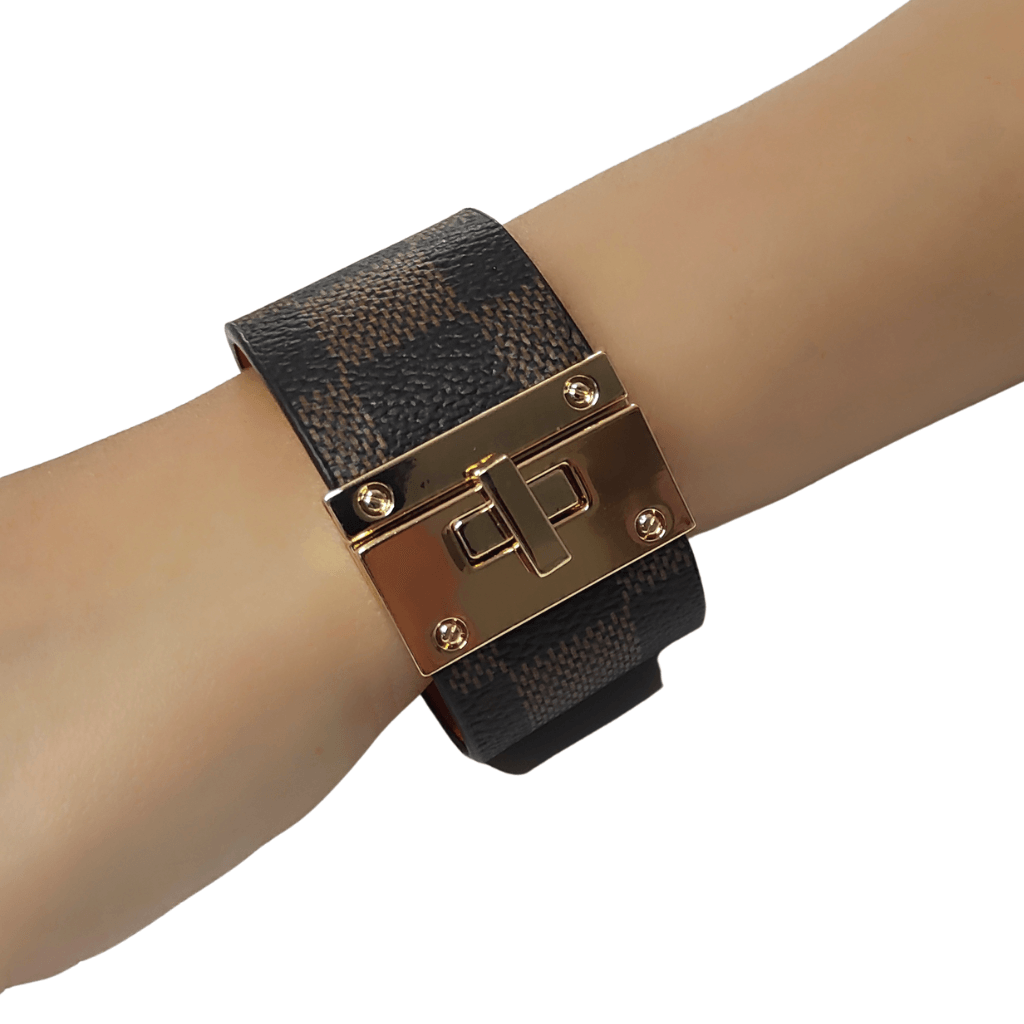 brățară IRREPLACEABLE din piele PU, maro, bratara cu inchizatoare metalica, bratara din piele neagra, bratara rock, bratara lata, bratari ltm, bijuterii ltm, ltmshop