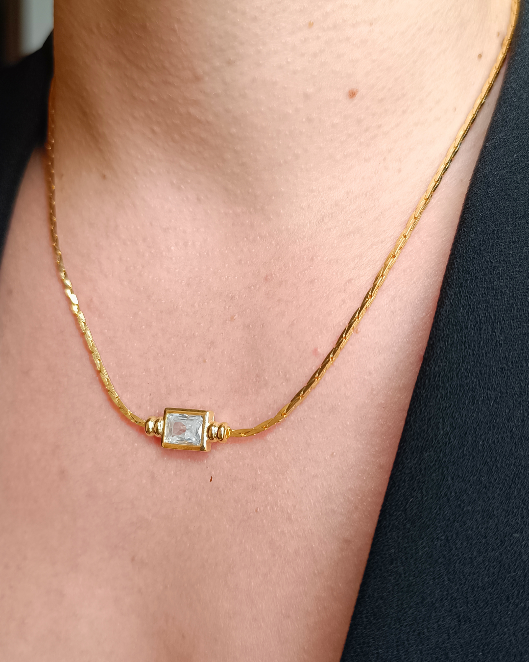 colier Odyssey placat cu aur 18K, pandantiv cristal dreptunghiular