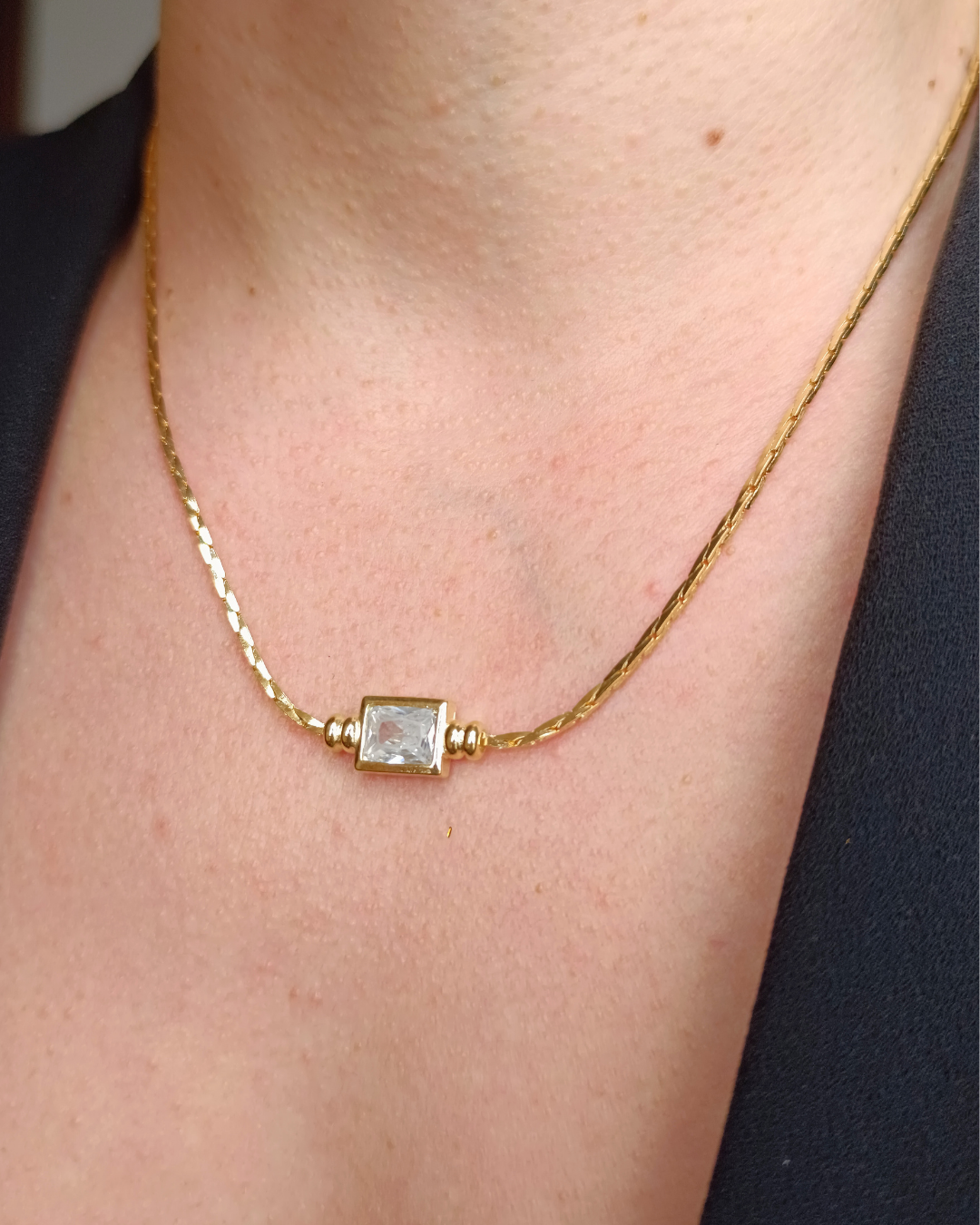 colier Odyssey placat cu aur 18K, pandantiv cristal dreptunghiular