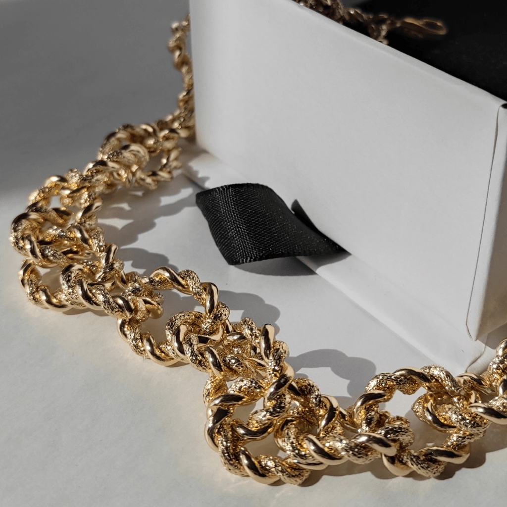colier ALEGRIA - colier cu zale aurii, texturate - Necklaces