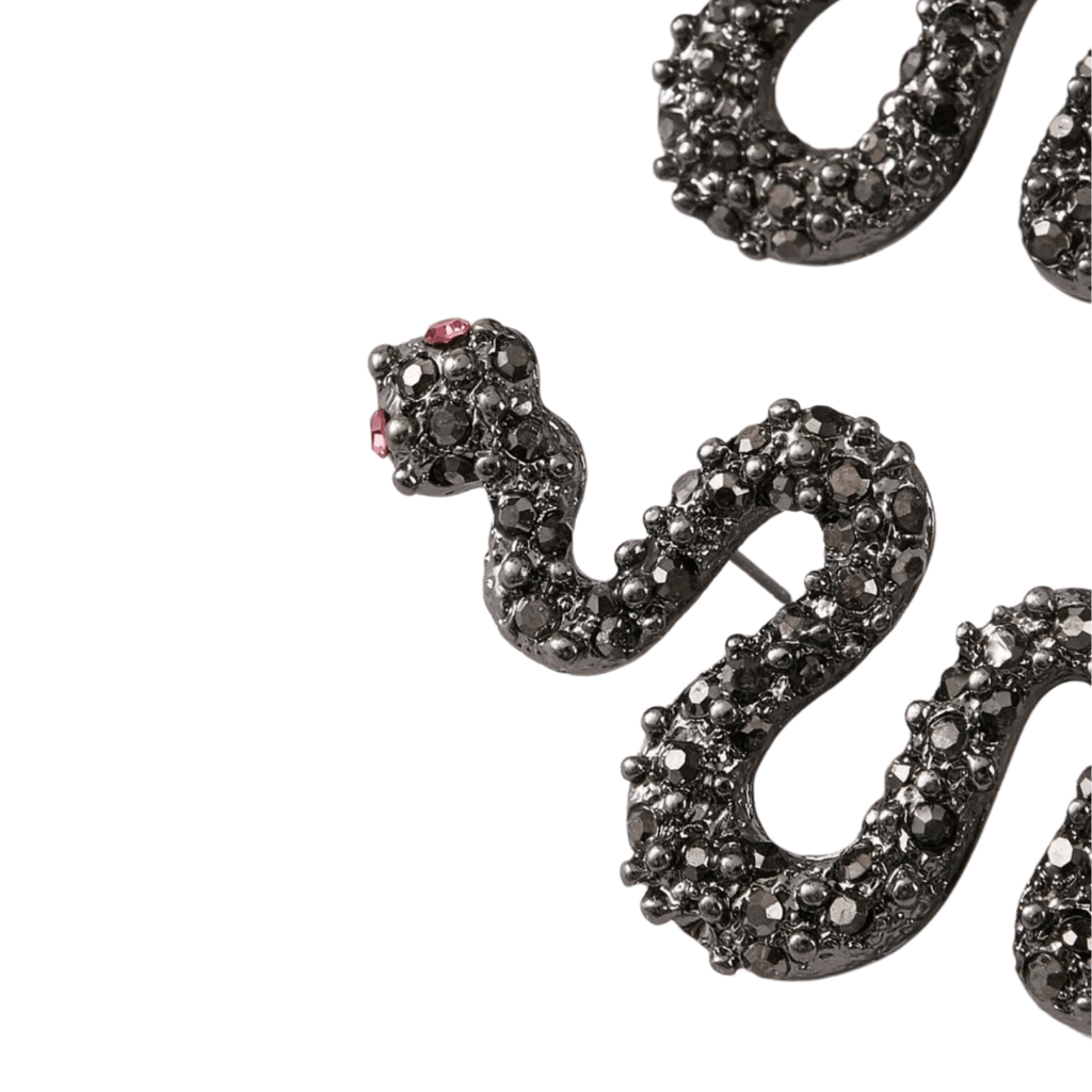 cercei BLACK SNAKES - cercei șarpe cu strasuri aplicate, cercei lungi cu strasuri, cercei negri cu strasuri mici, cercei lungi cu clips , cercei ltm, ltmshop, bijuterii ltmshop